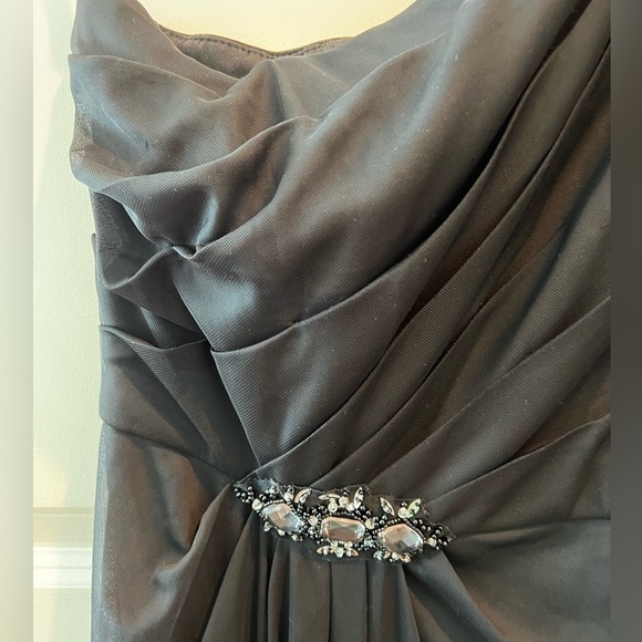 David's Bridal One Shoulder Mesh w/ Bea - Picture 2 of 16